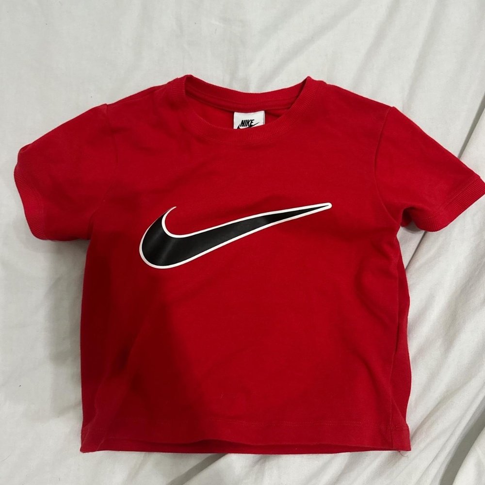Nike top